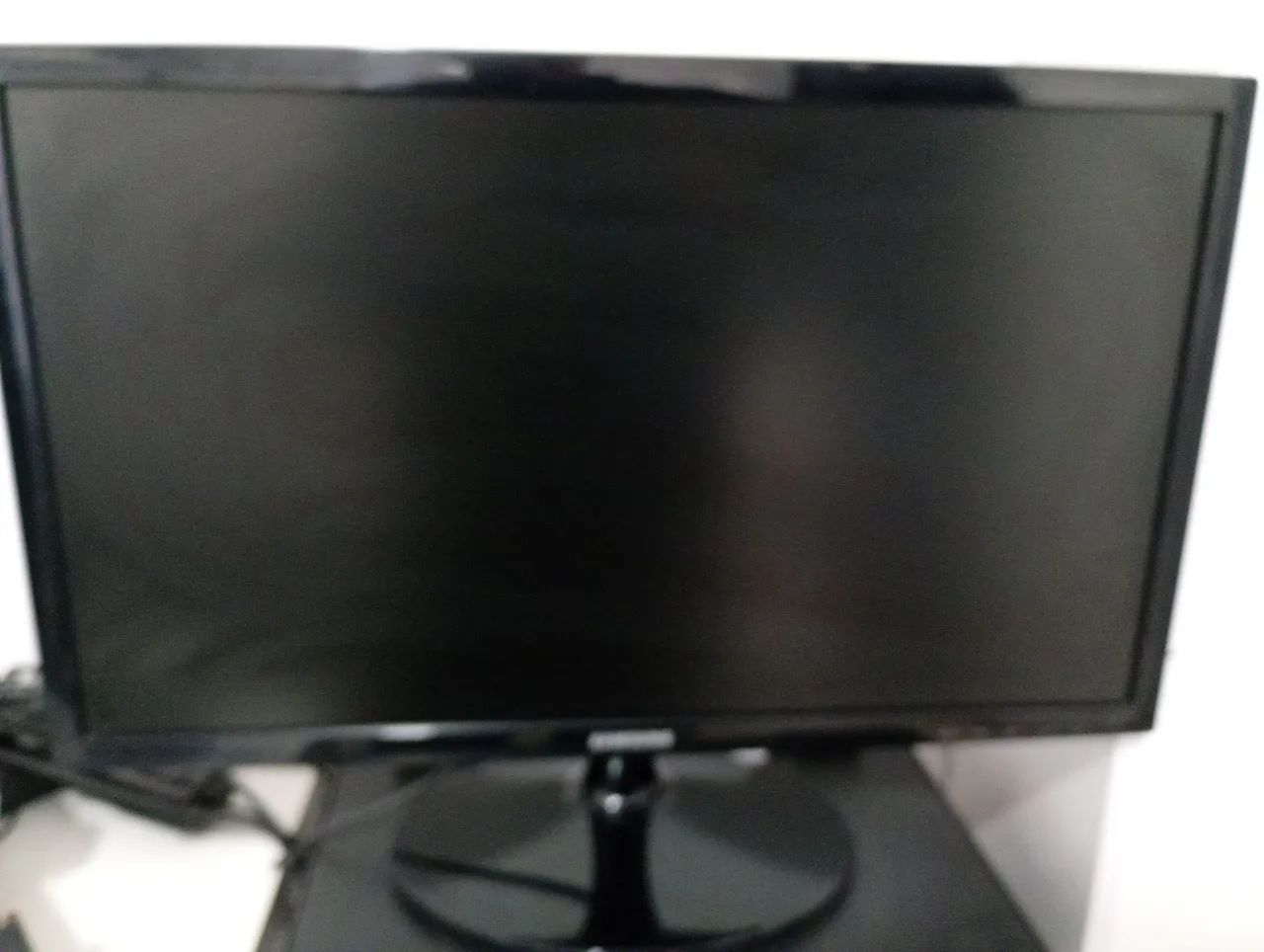 Monitor Gamer Samsung 24 S24D332H - Foto 2