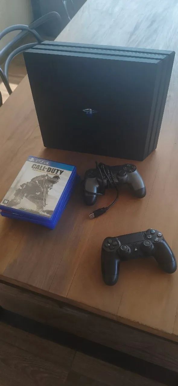 PS4 >  "PRO"  - 1 T   -  4 K   - Foto 3