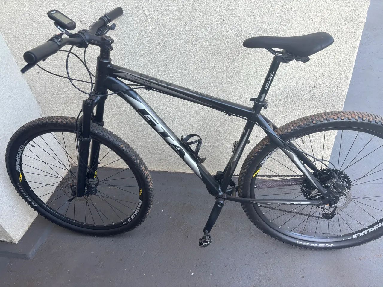 Bike aro 29 vendo ou troco