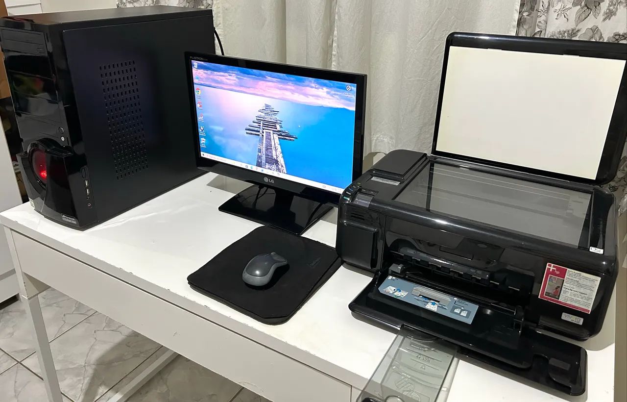 Computador e impressora 