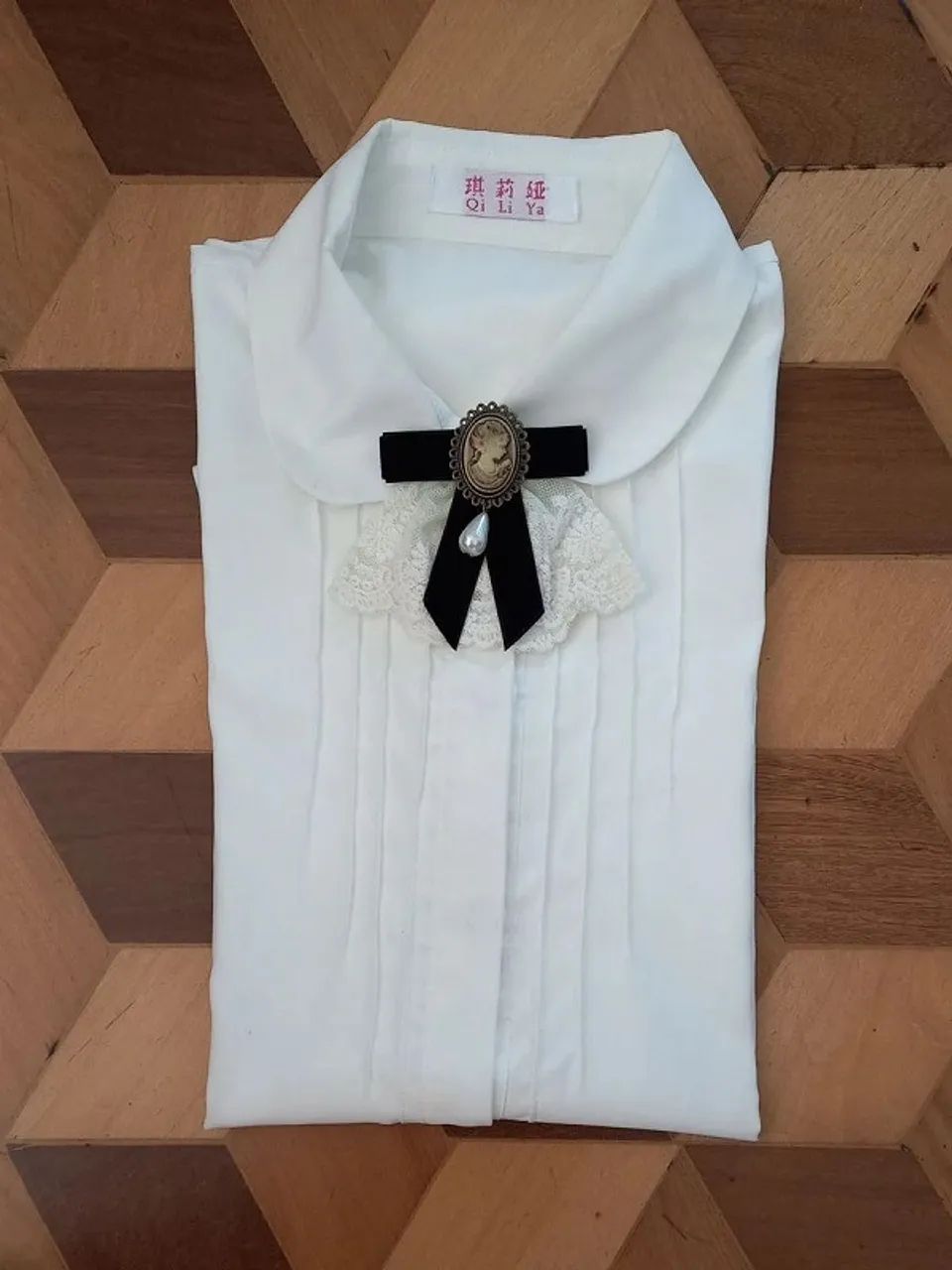 Broche de Laço Veludo Marrom com Camafeu e Renda (novo) - Foto 2