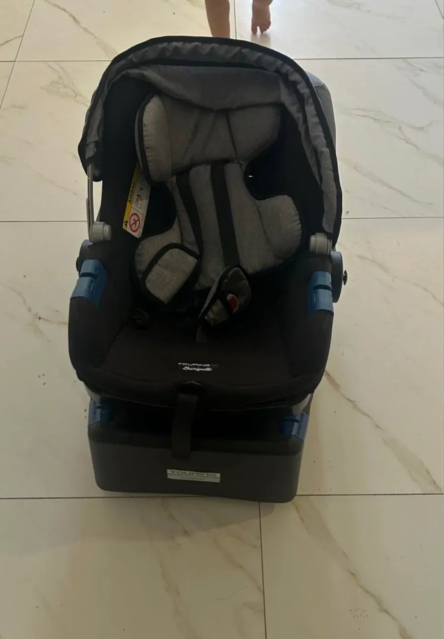 Bebê conforto + base (Burigotto)
