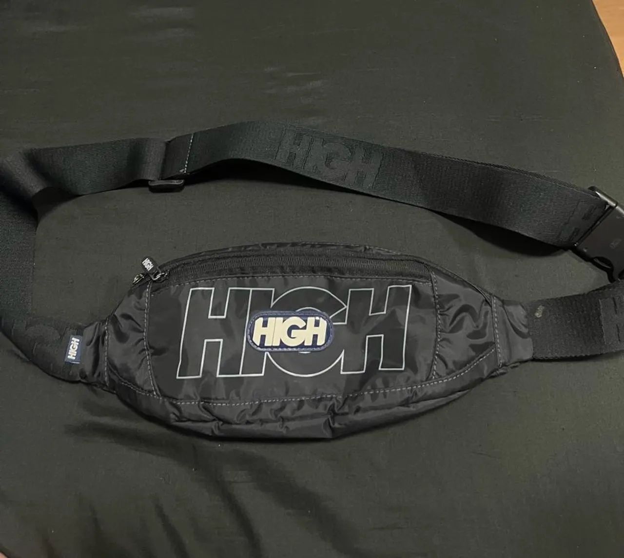 High Company Waist Bag Oval Outline Black - Bolsas, malas e