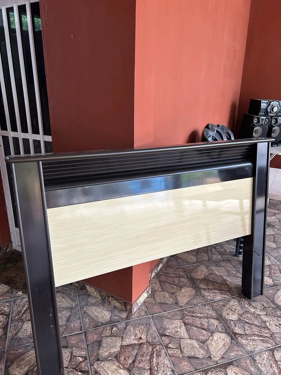     Cama de Casal com Estrado Bem Conservada - Foto 4