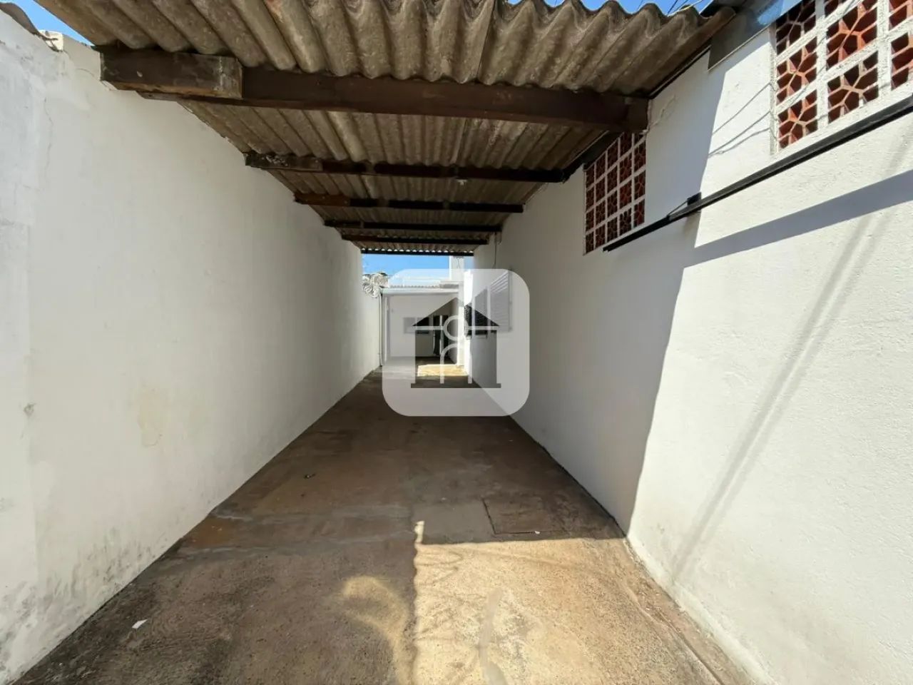 Casa para locação no bairro Granada
