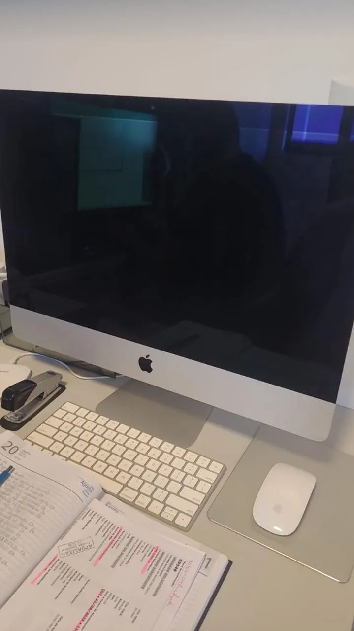  iMac Apple 21.5 polegadas (2017) Intel Core i5 / 8GB RAM / HD 1TB