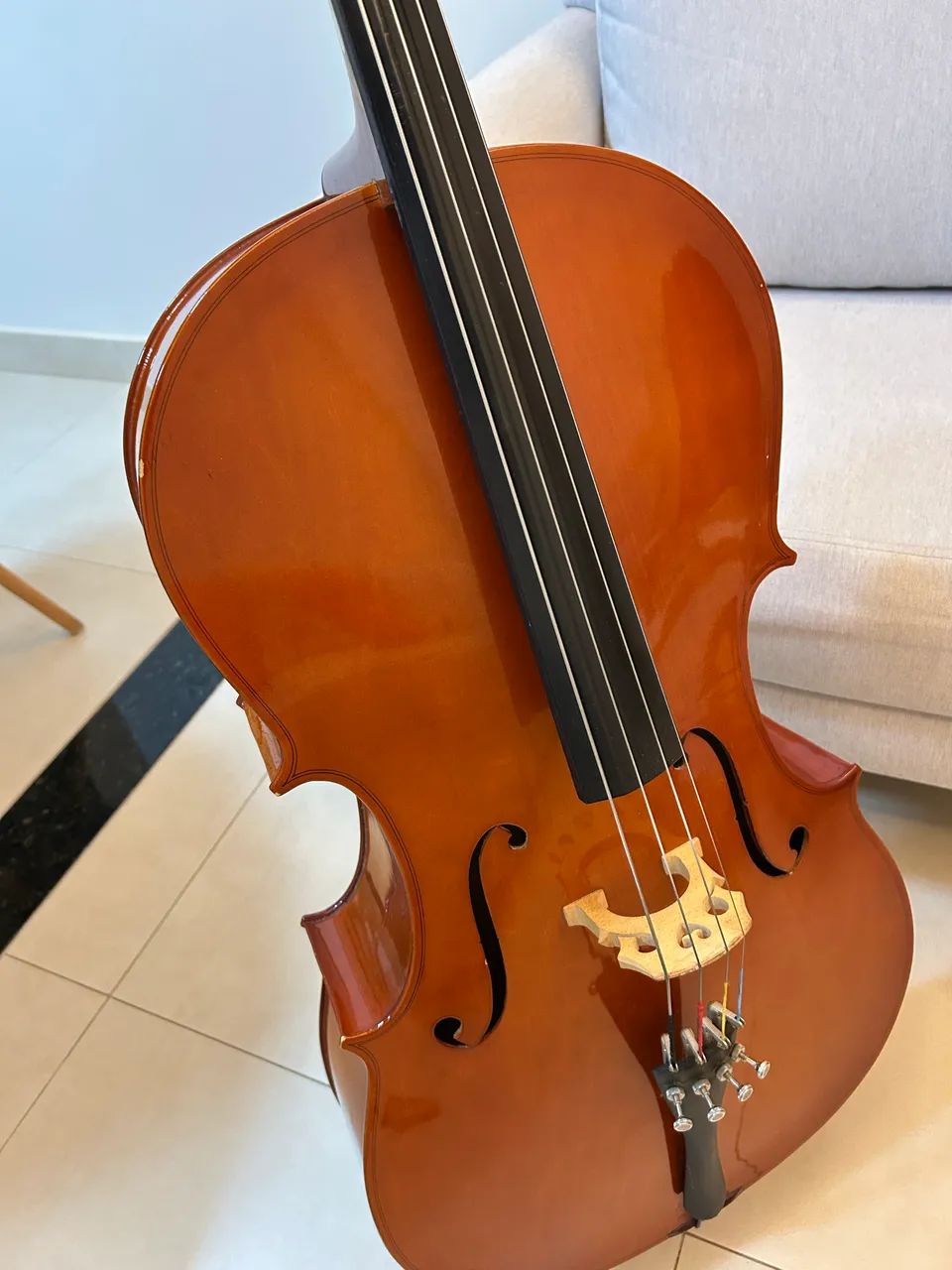 Violoncelo com acessórios  - Foto 3