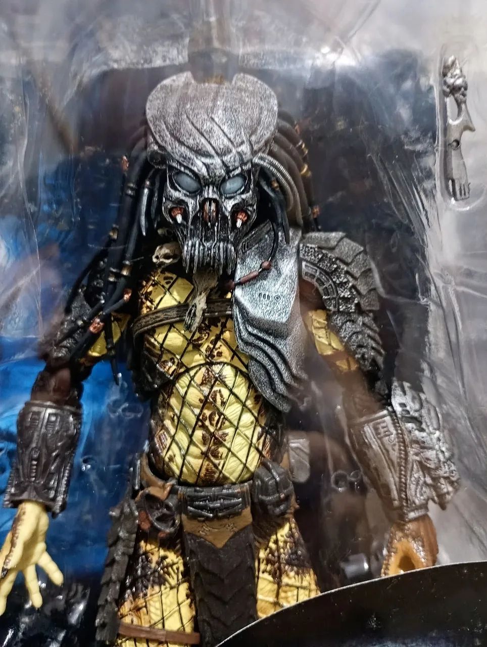 Vendo um box com Alien vs predador  - Foto 2