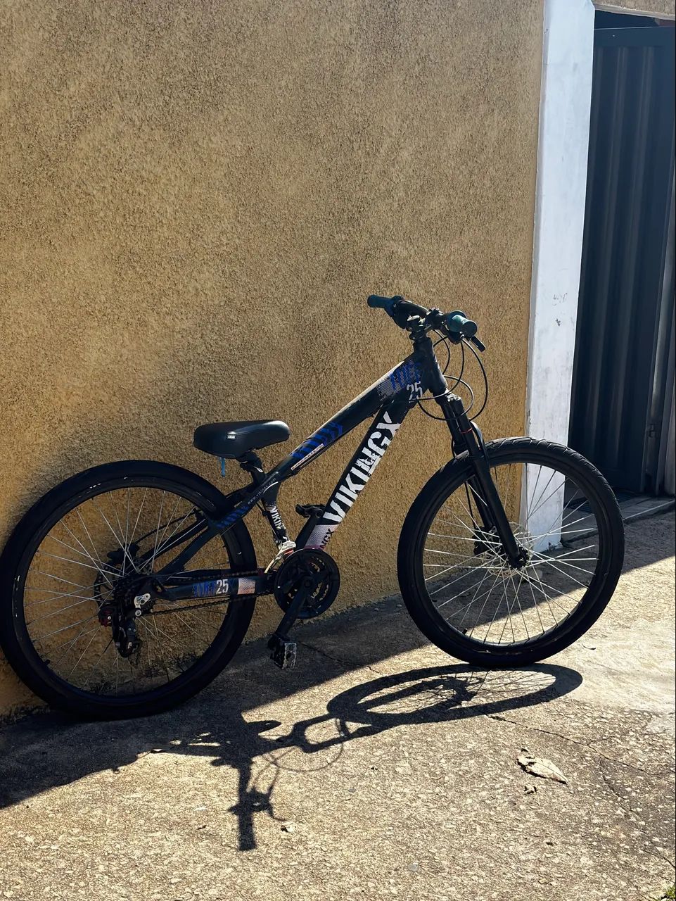 Vendo bicicleta viking tuff 25  - Foto 3