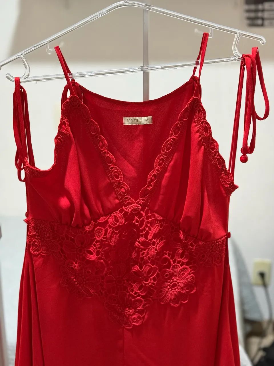 Vestido vermelho com renda