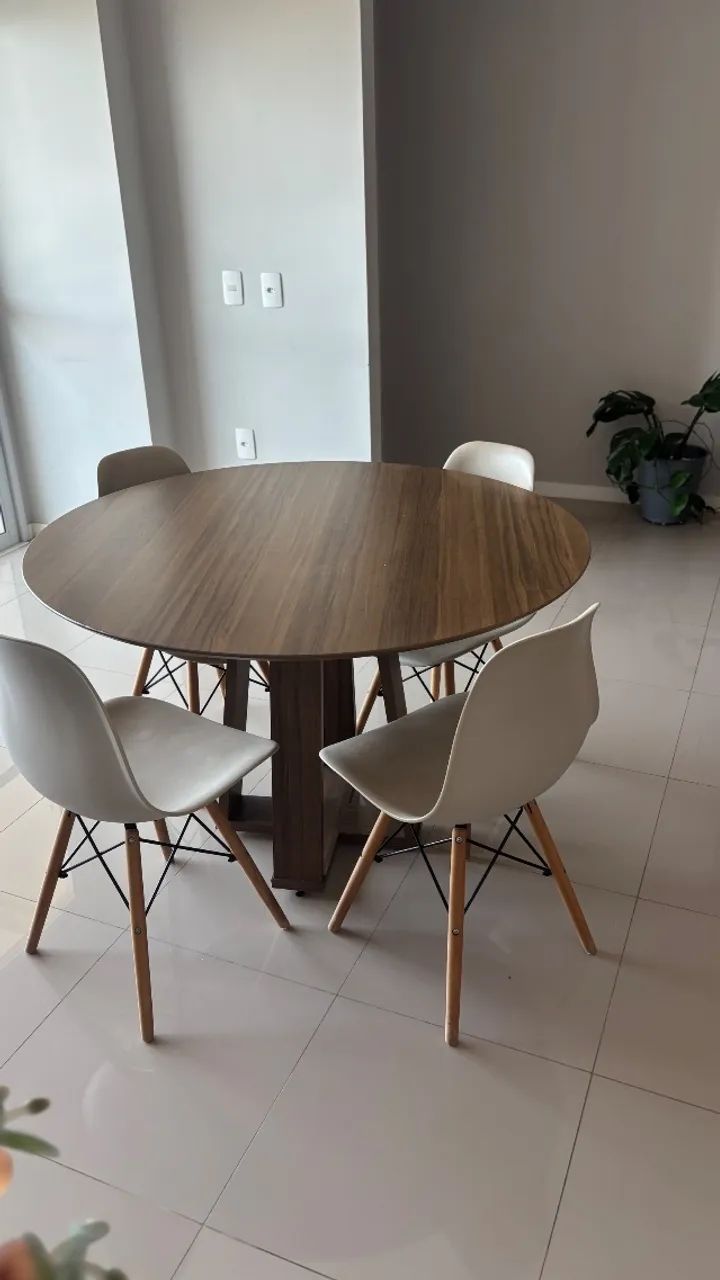 Mesa 4 cadeiras 