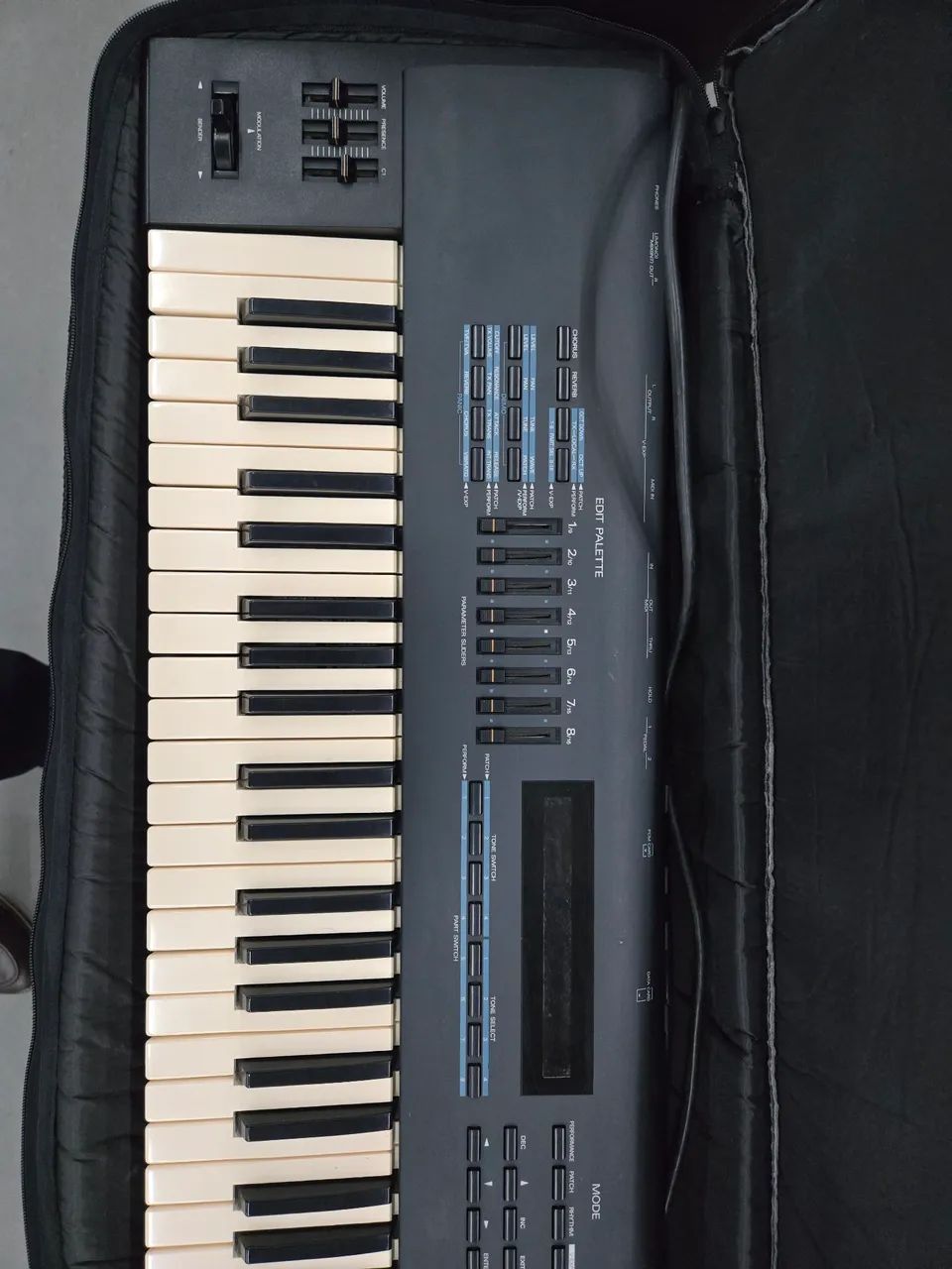 Roland JV90 + Bag - Foto 2