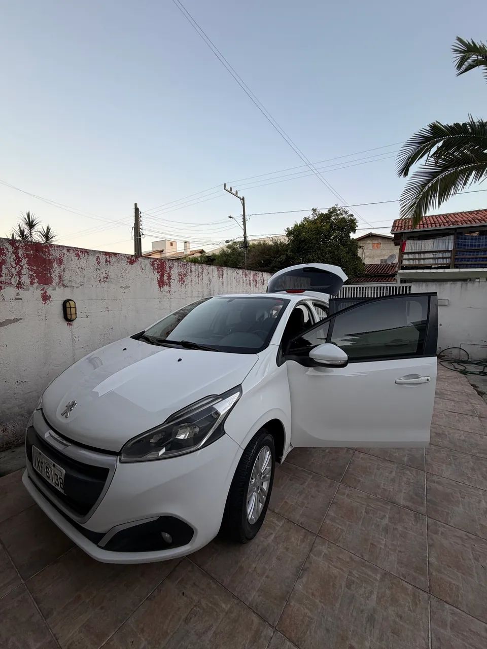 Peugeot 208 Active Pack 1.2 Flex 12V 5P Mec. 2017 - Foto 2