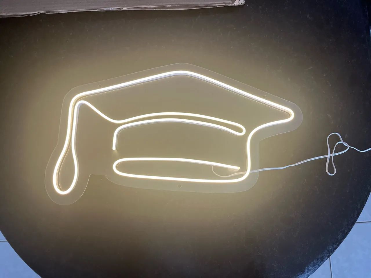 Capelo para decoração em LED dourado 