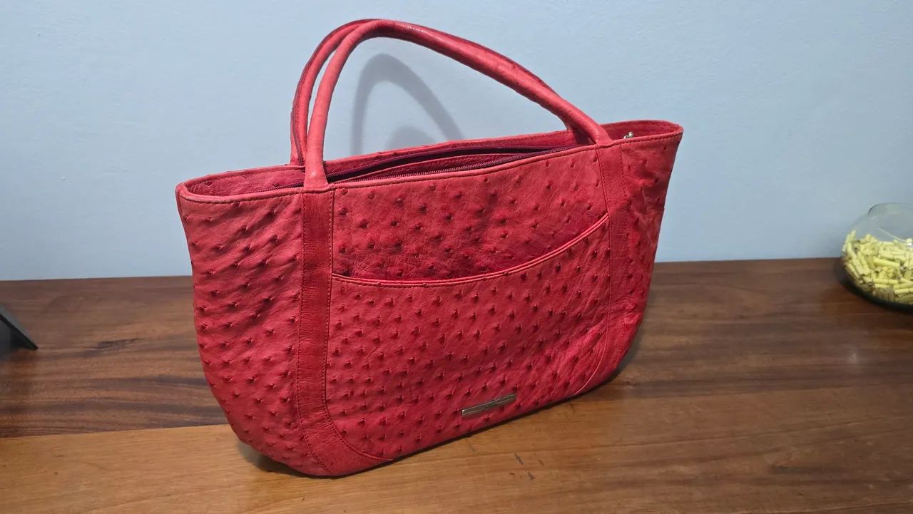 Bolsa Vermelha de Couro Legítimo - modelo único