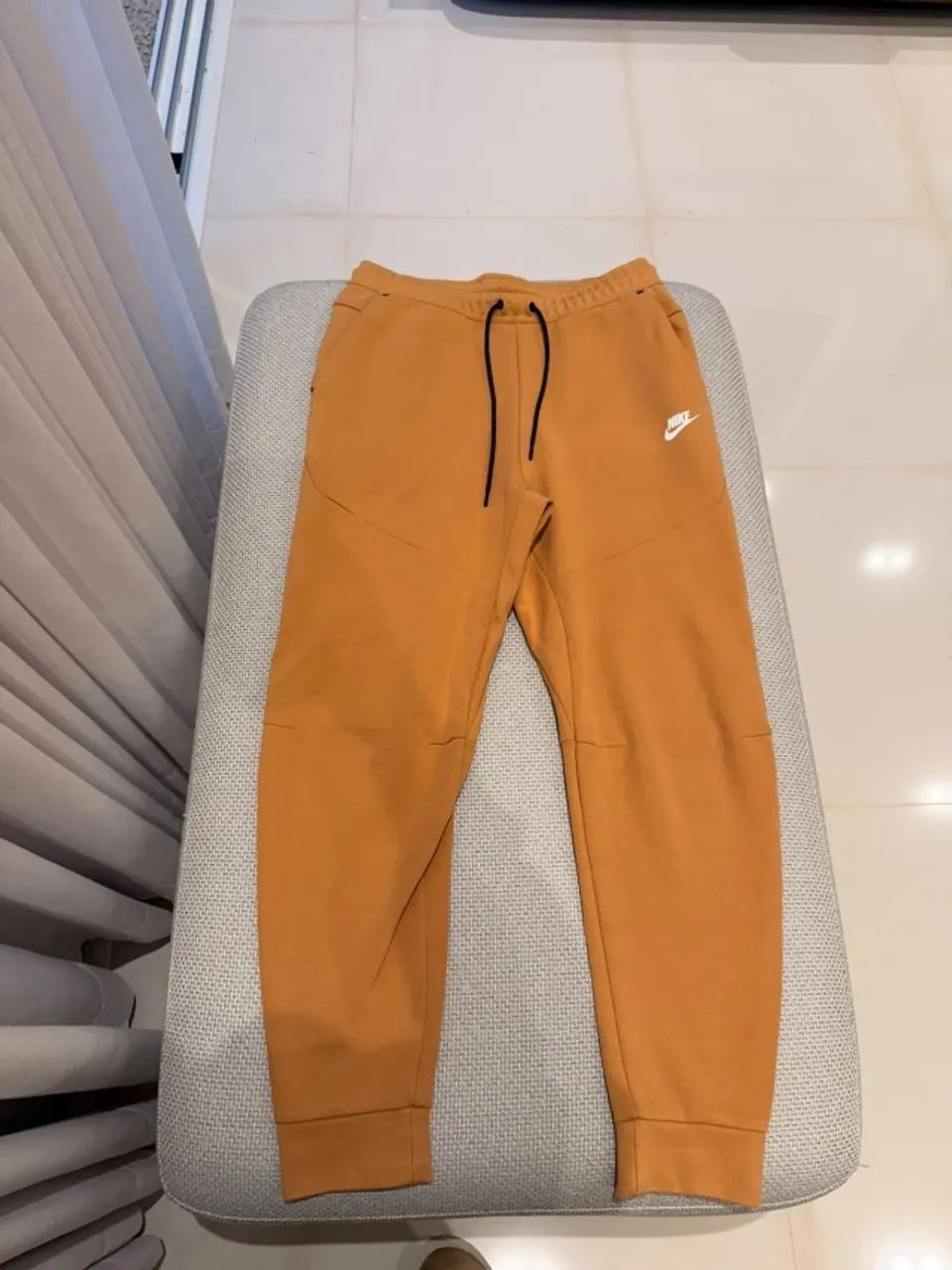 Calça Nike Tech Fleece Masculina Caramelo
