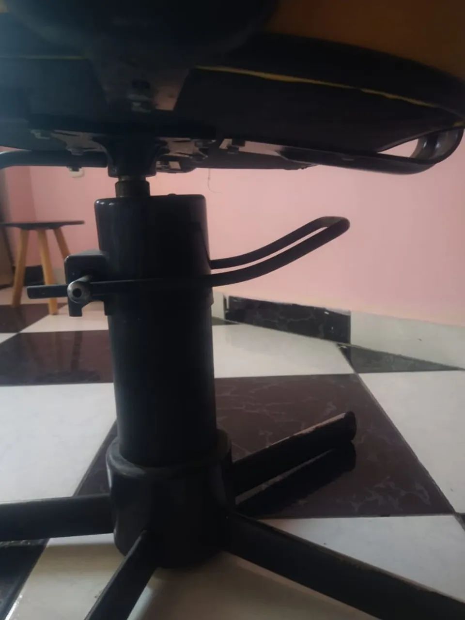 Cadeira hidráulica para salão  - Foto 2