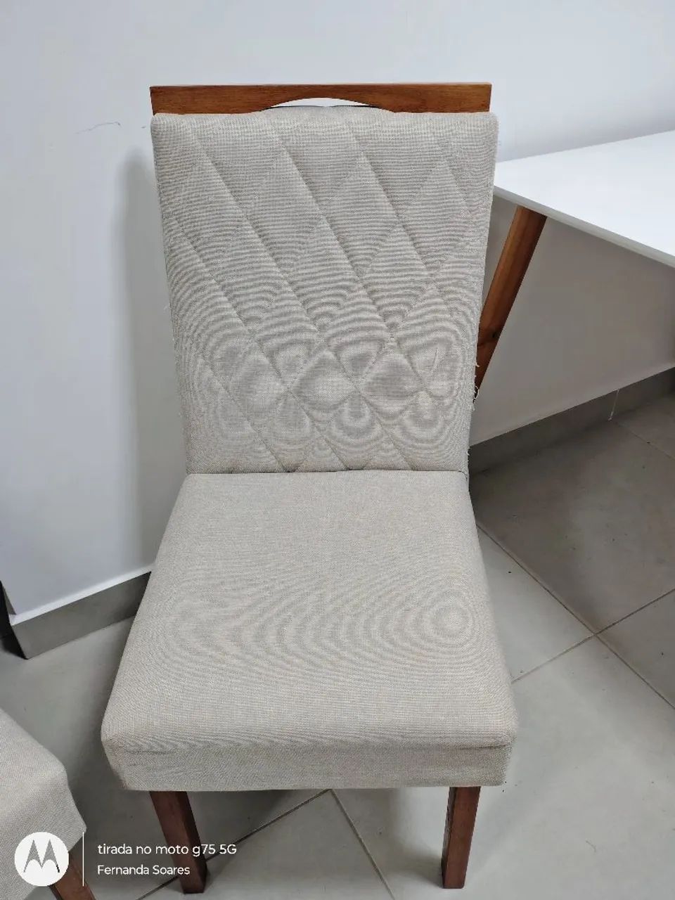 Conjunto de 4 cadeiras em linho e madeira - Foto 5