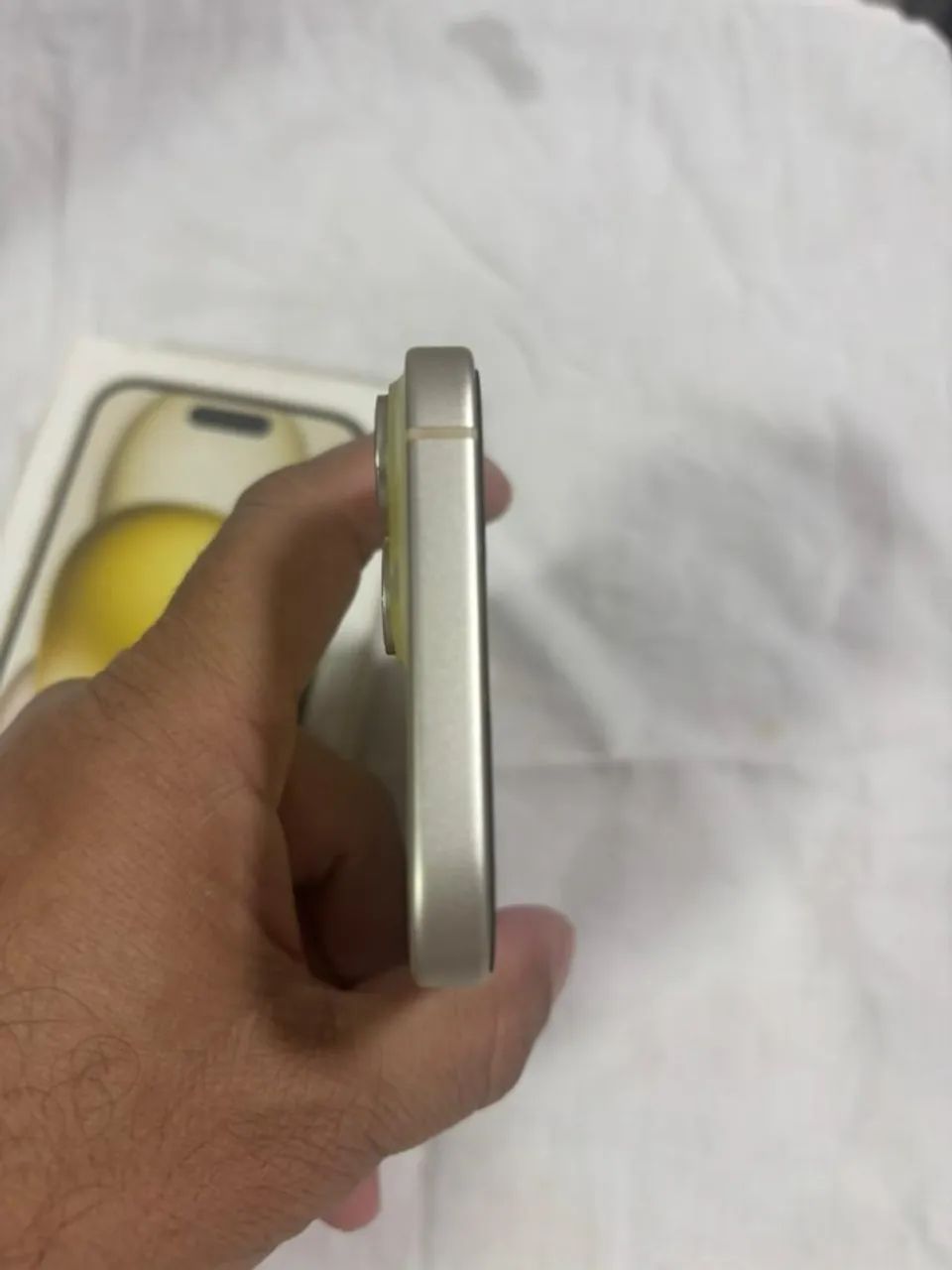 iPhone 15 128 gb amarelo - Impecável - Foto 3