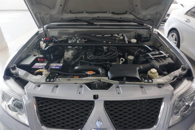 MITSUBISHI PAJERO TR4 2012/2013 2.0 4X4 16V 140CV FLEX 4P AUTOMÁTICO - Foto 11