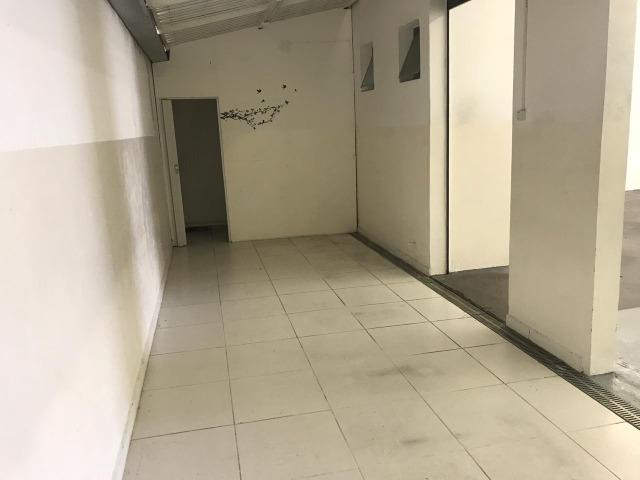 Excelente galpão com 654 m2 AC, excelente ponto comercial e industrial - Foto 5