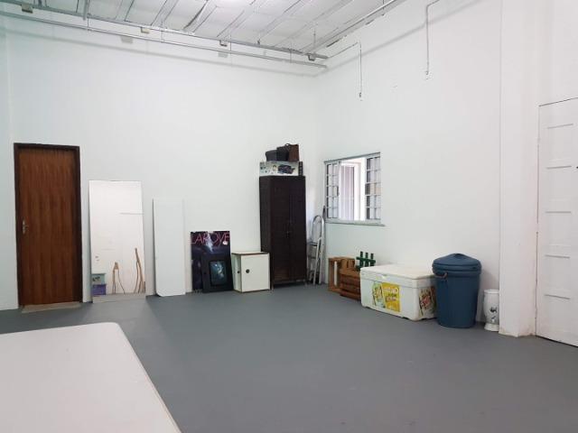 Espaço com pé direito alto para estúdio de dança, pilates, etc. no alto do Rio Vermelho - Foto 9