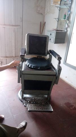 Vendo cadeira para barbearia - Foto 2