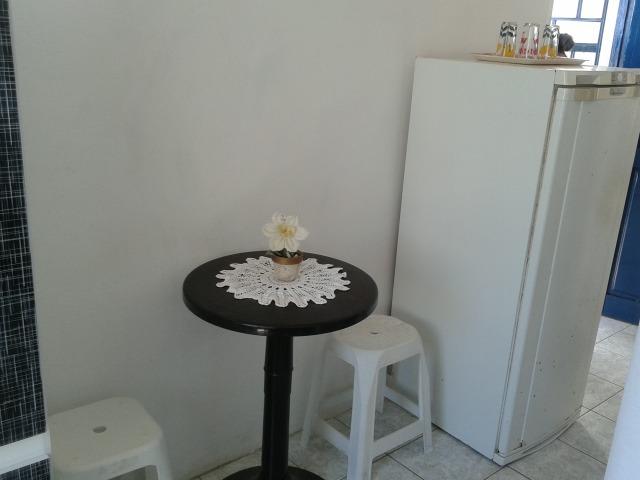 Kitinet mobiliada no Pontal - Foto 9