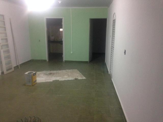 Alugo Casa próxima a Av. Bernardo Sayão - Fama - Foto 3