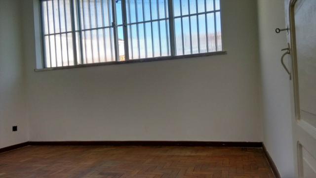 Casa 6 Quartos com 3 Garagens à Venda no Iapi ( 682817 ) - Foto 9