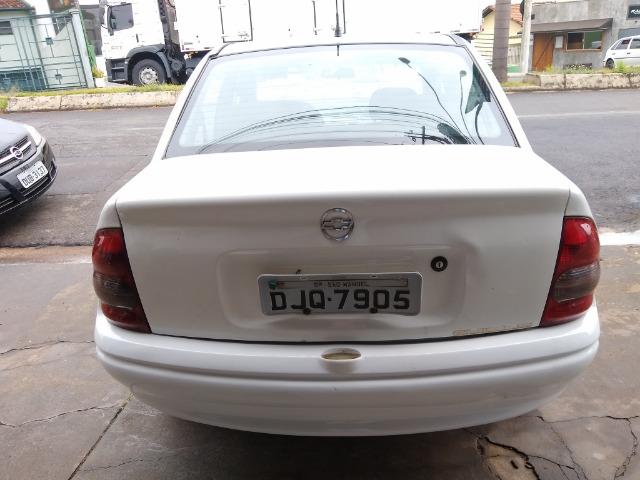 Classic Sedan 1.0 4p Life Alcool 2005 Branco - Foto 4