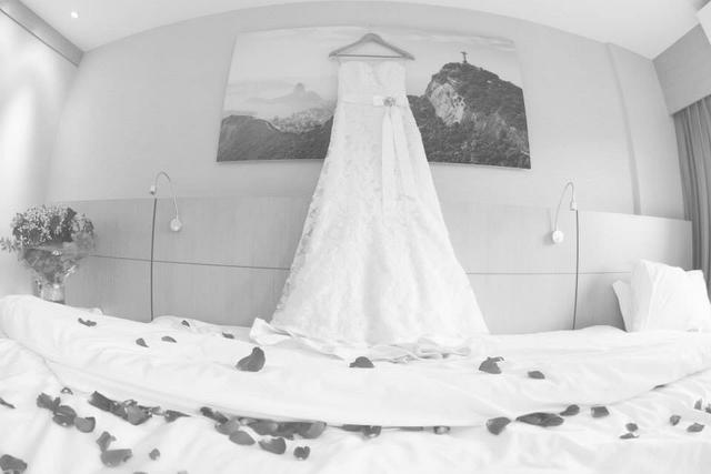 Vendo vestido de noiva - Foto 2