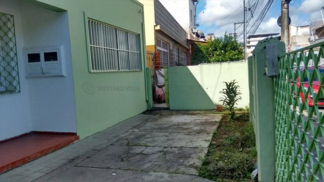 Casa 6 Quartos com 3 Garagens à Venda no Iapi ( 682817 )