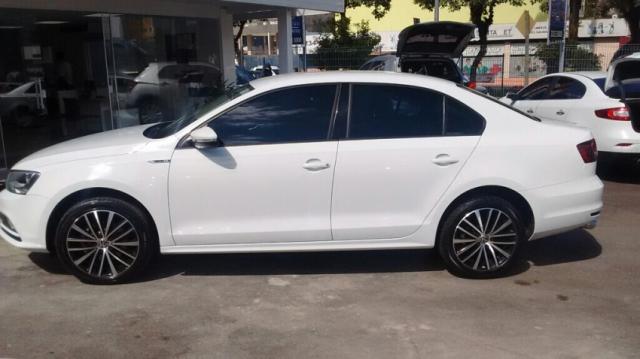 VOLKSWAGEN JETTA TRENDLINE 1.4 TSI AT Branco 2016/2016 - Foto 6