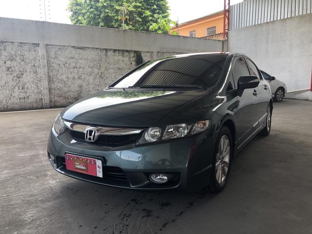 Impecável!! honda civic 2010/2011 automático 1.8