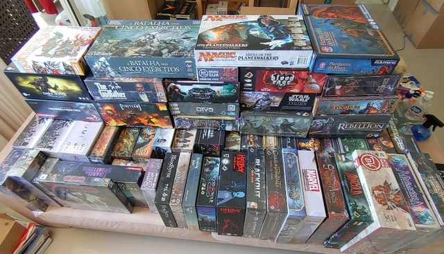 Board games (jogos de tabuleiro), card games, Galápagos, Conclave, Devir e etc.