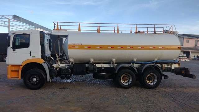 VW/31-320 Caminhão Pipa 6x4 Traçado 2010/2010 - Foto 3