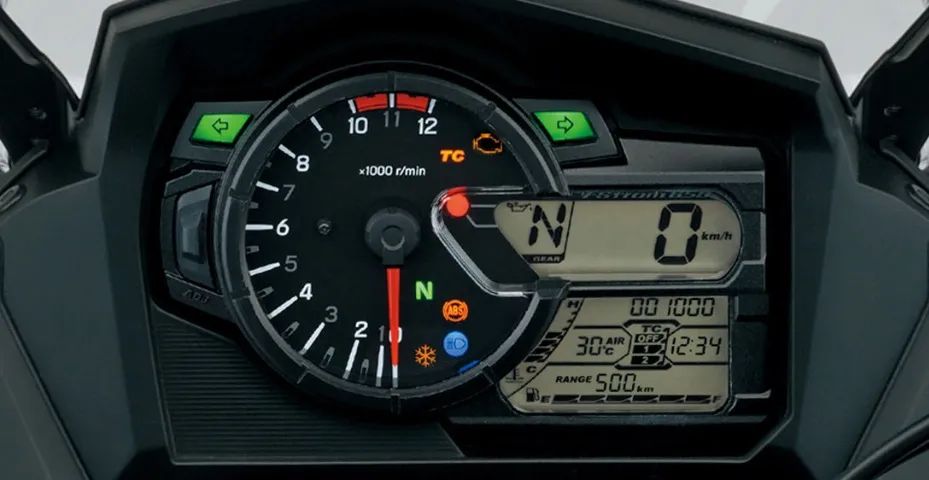 Suzuki Vstrom 650 XT okm 2025 - Foto 5
