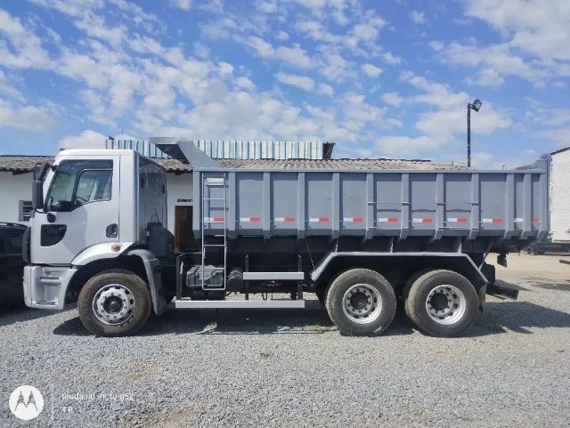 Ford cargo 2429 caçamba com ar condicionado  - Foto 4