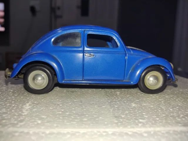Miniatura Volkswagen Beetle Sunnyside 1/24 Azul