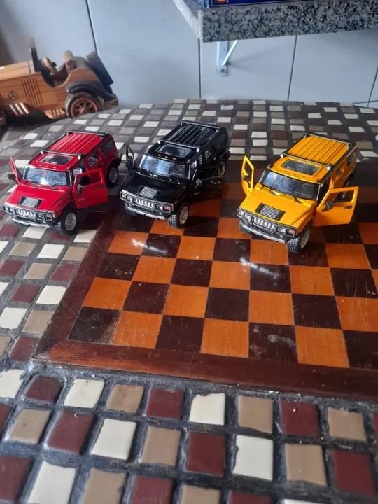 Miniatura de carro escala 1:32 Hummer 2008