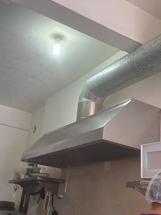 Vende-se coifa com tubulação de 7m e exaustor .