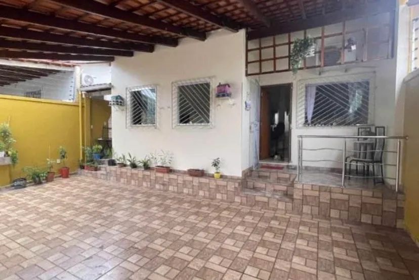 CASA A VENDA NA ESTRUTURAL 