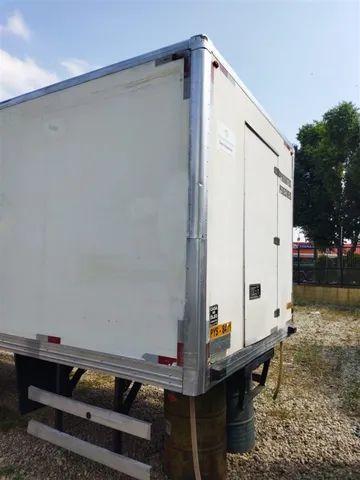 Baú Refrigerado 6,50 metros marca Fiber Truck c/ Piso Canaletado - Foto 8
