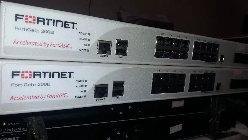 Switchs,Roteadores,Firewall,Patch panel,varios aparelhos,informatica e rede,tenho varios - Foto 4