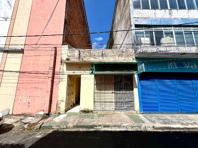Casa com ponto comercial, 193m², 2/4 Campina