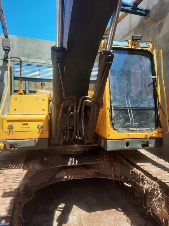 Escavadeira ec210b - Foto 6