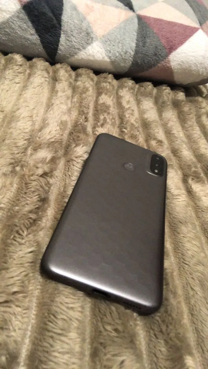 Celular moto e 20