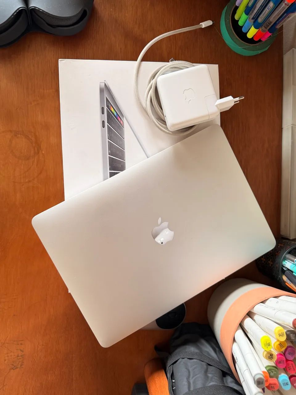 macbook pro touch bar 2019