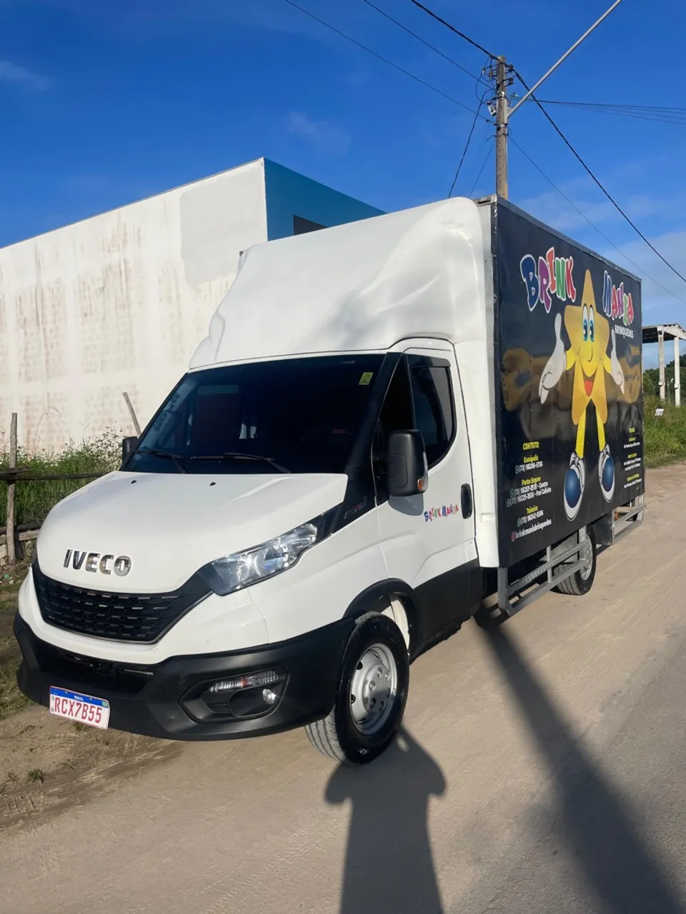 Iveco Baú Personalizado - Ideal para o seu negócio!